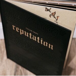 🎵NEW! Taylor Swift Reputation Hardcover Limited Edition Book